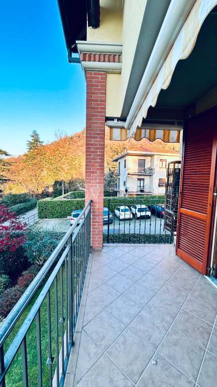appartamento in affitto a Como in zona Camnago Volta