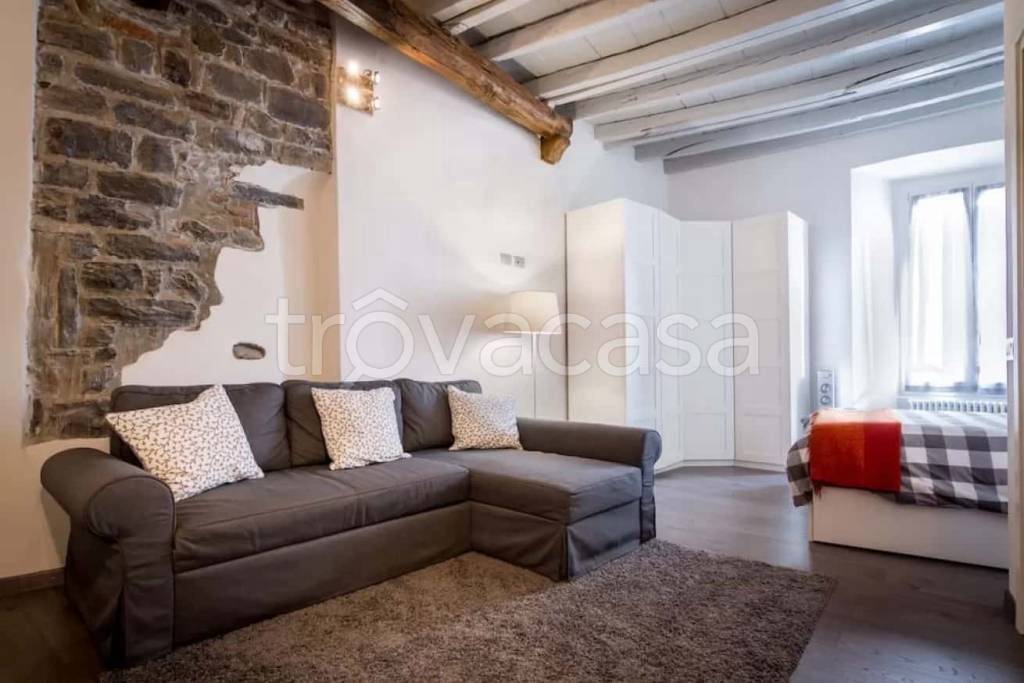 appartamento in affitto a Como in zona Como Centro