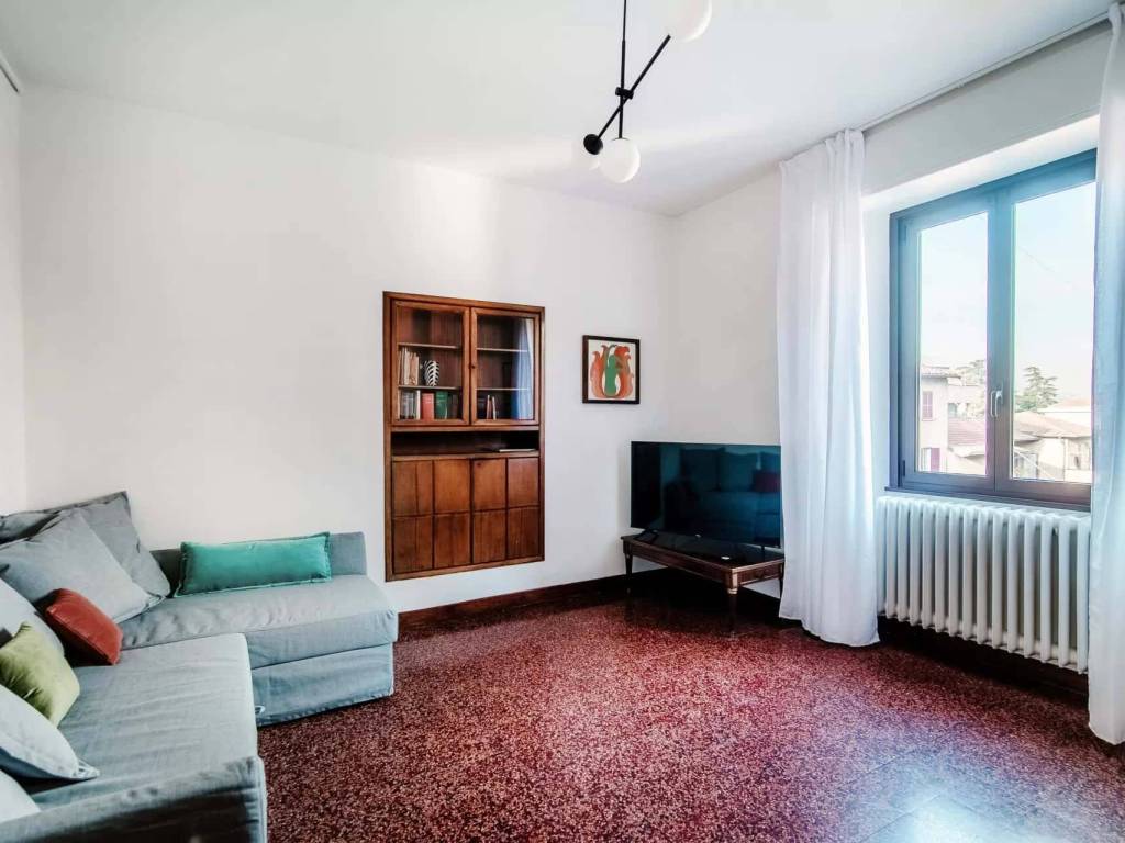appartamento in affitto a Como in zona Borghi
