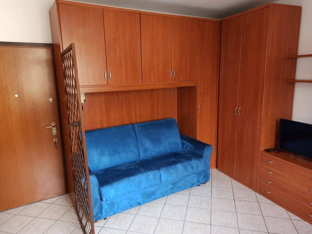appartamento in affitto a Como in zona Albate
