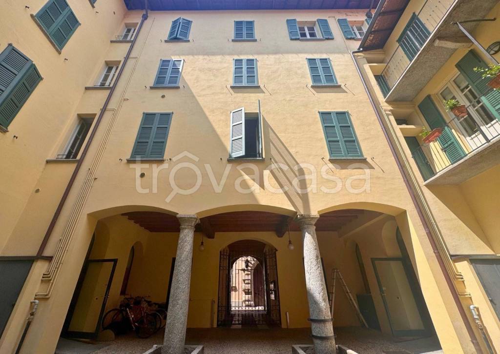 appartamento in affitto a Como in zona Como Centro
