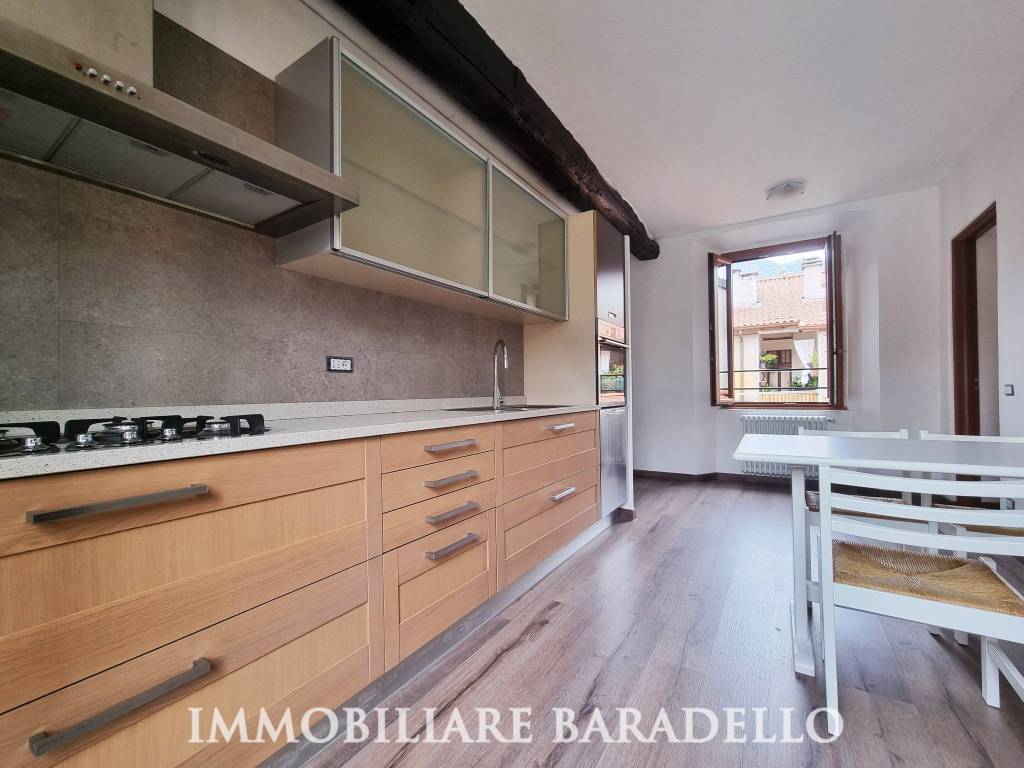 appartamento in affitto a Como in zona Borghi