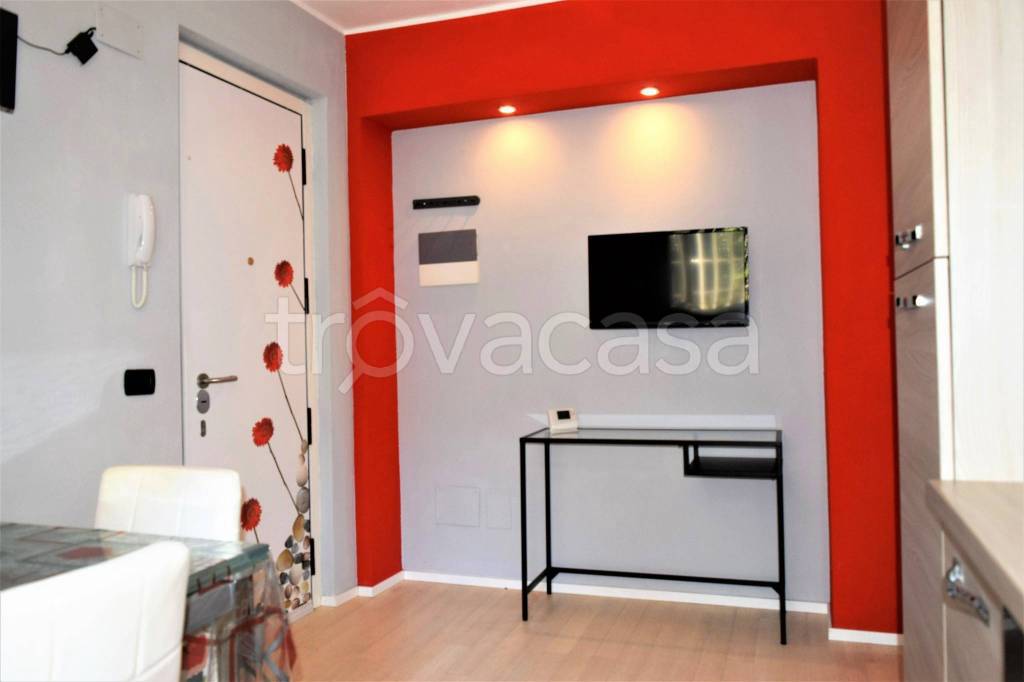 appartamento in affitto a Como in zona Tavernola