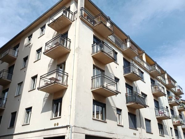 appartamento in affitto a Como in zona Borghi