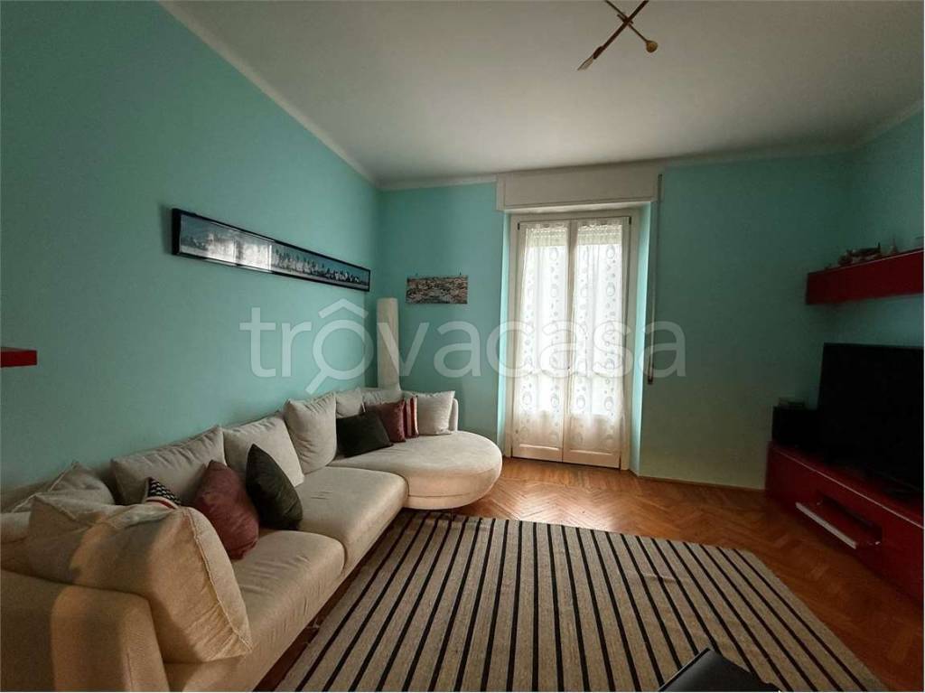 appartamento in affitto a Como in zona Borghi