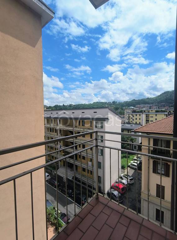 appartamento in affitto a Como in zona Borghi