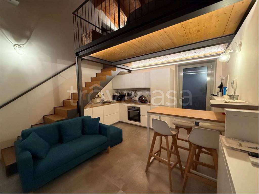 appartamento in affitto a Como in zona Caserme