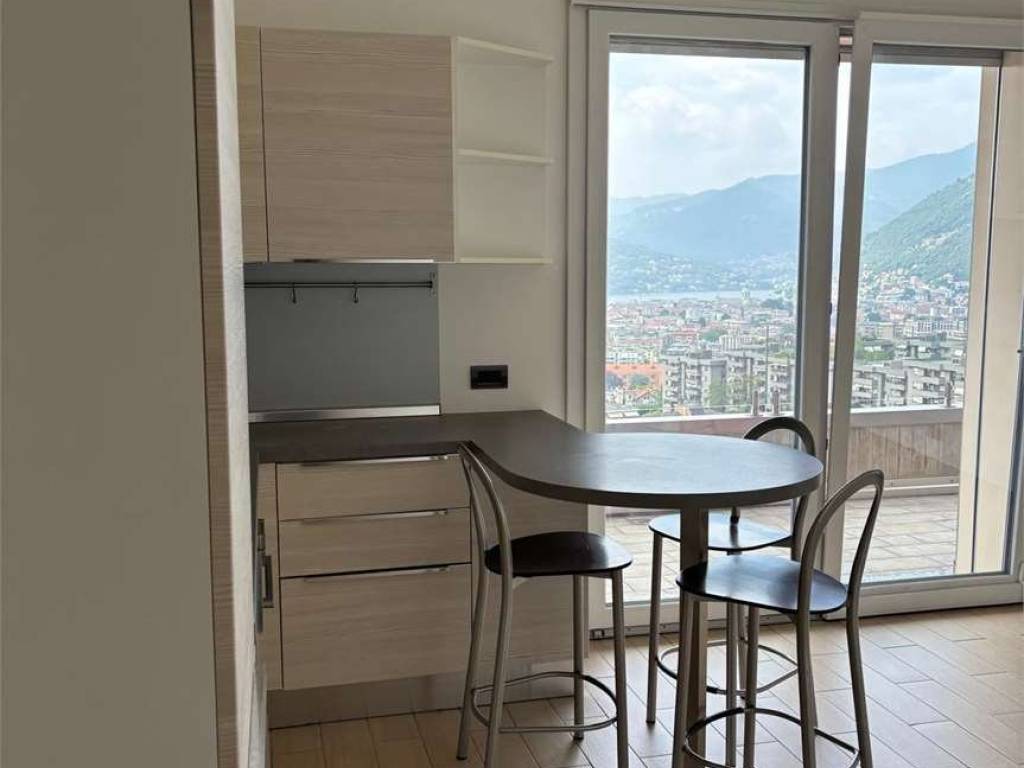 appartamento in affitto a Como in zona Lora