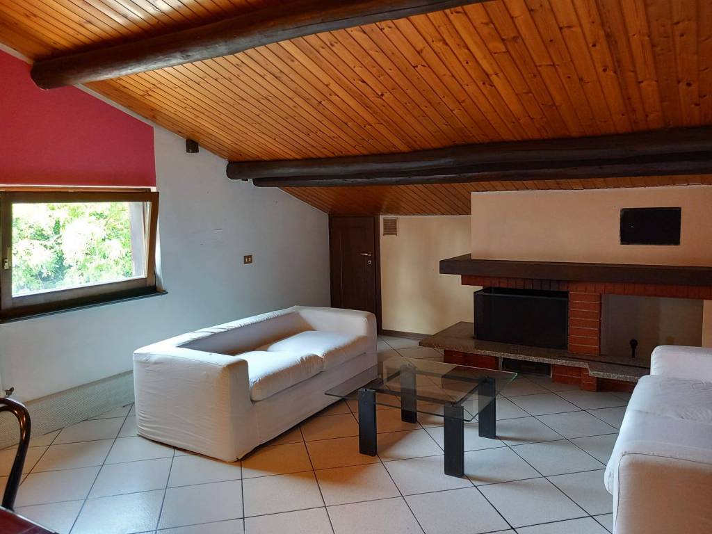 appartamento in affitto a Como in zona Rebbio
