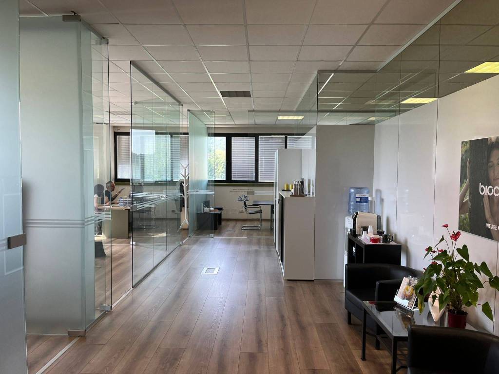 ufficio in affitto a Como in zona Breccia