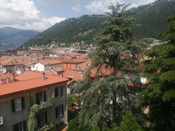 appartamento in affitto a Como in zona Piazza Volta