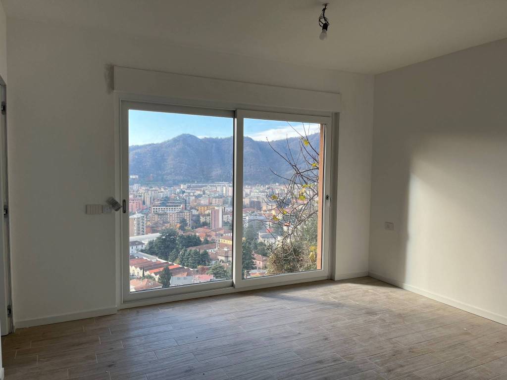 appartamento in affitto a Como in zona Garzola