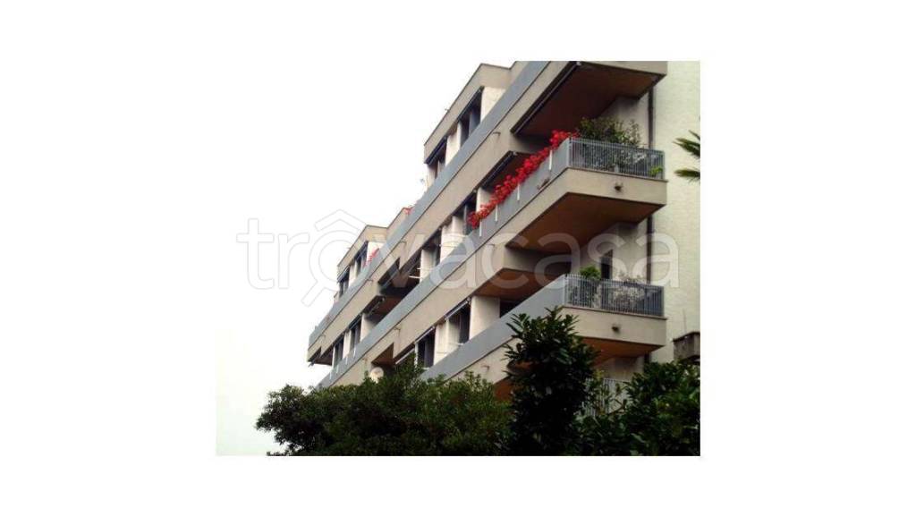 appartamento in affitto a Como in zona Borghi