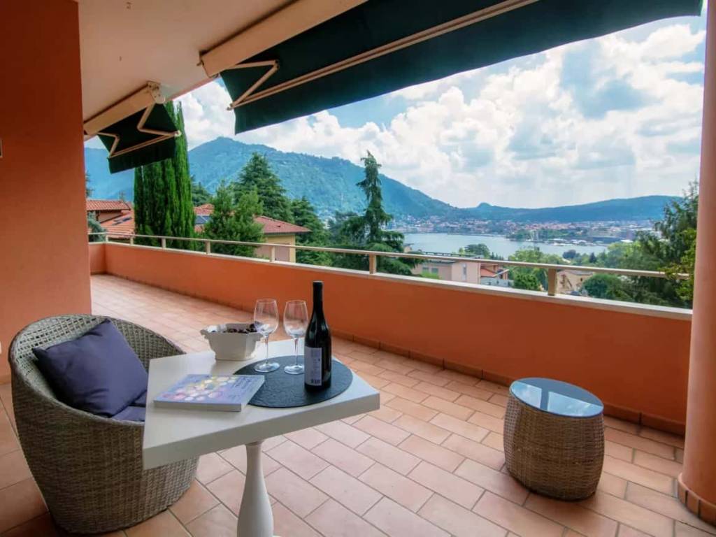 appartamento in affitto a Como in zona Villa Olmo