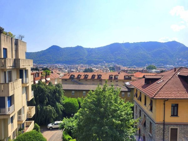 appartamento in affitto a Como in zona Borghi