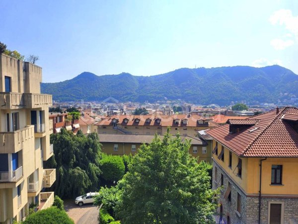 appartamento in affitto a Como in zona Borghi