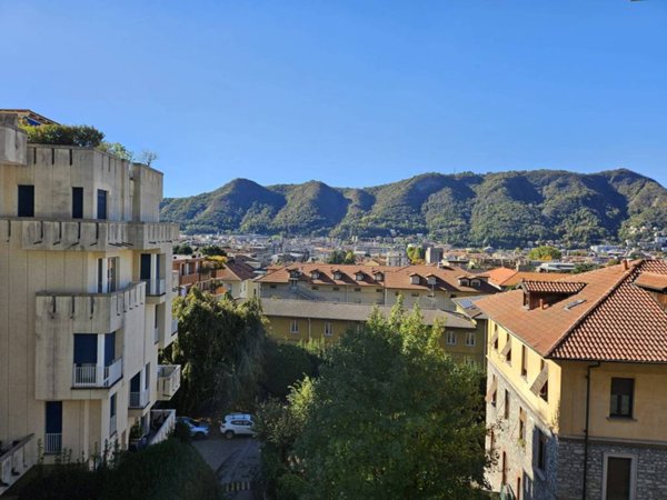 appartamento in affitto a Como in zona Borghi