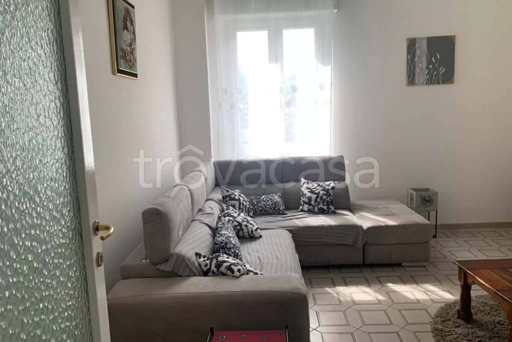 appartamento in affitto a Como in zona Tavernola