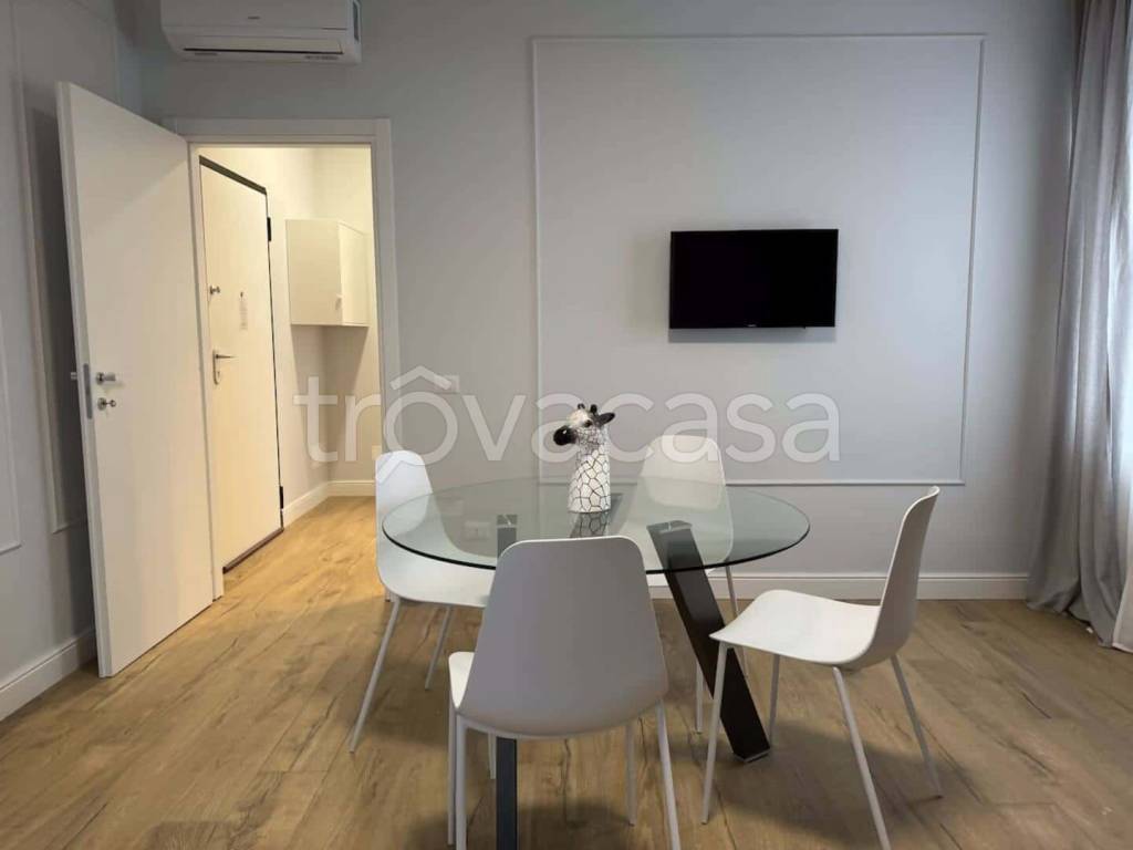 appartamento in affitto a Como in zona Borghi