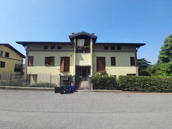 appartamento in affitto a Como in zona Camnago Volta