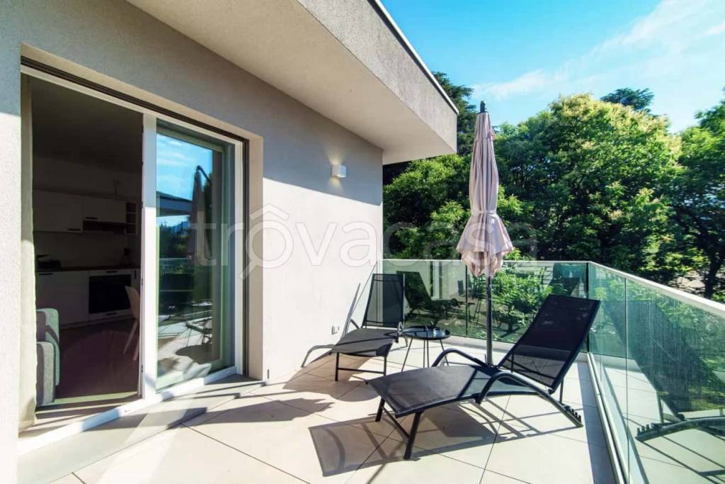 appartamento in affitto a Como in zona Villa Olmo