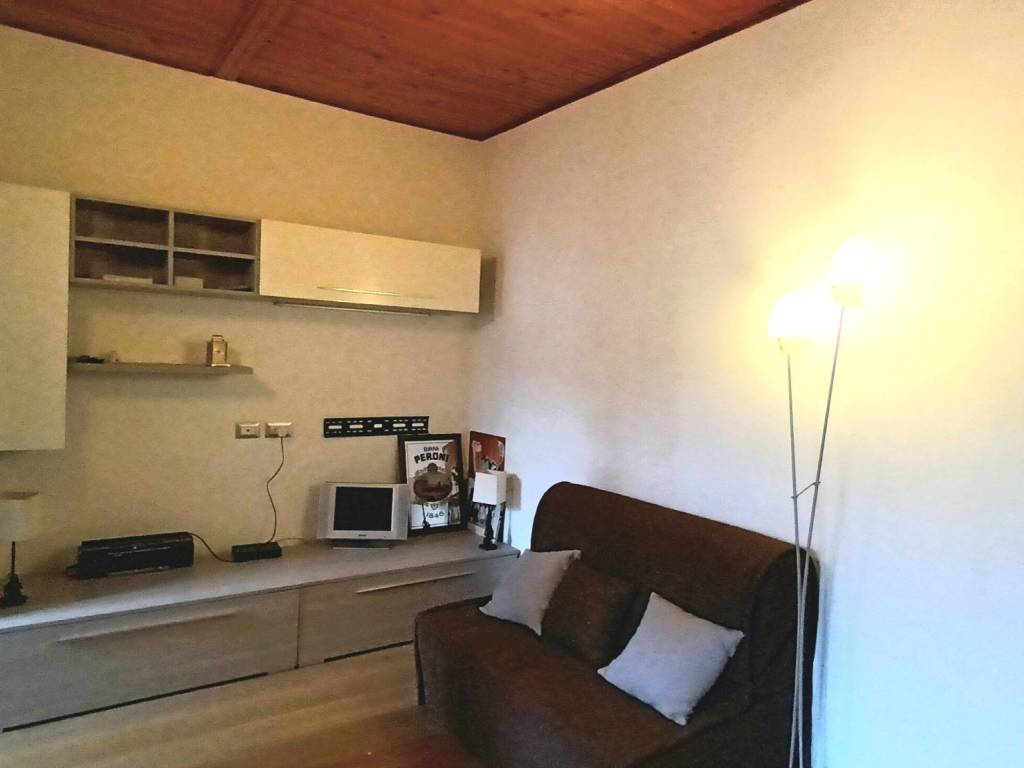 appartamento in affitto a Como in zona Albate