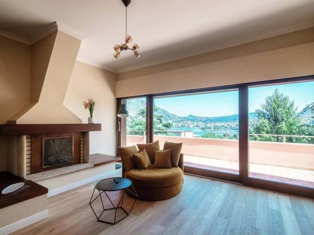 appartamento in affitto a Como in zona Villa Olmo
