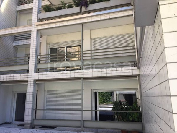 appartamento in affitto a Como in zona Borghi
