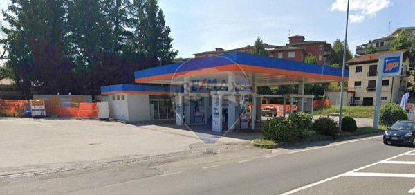 negozio in affitto a Como in zona Lora