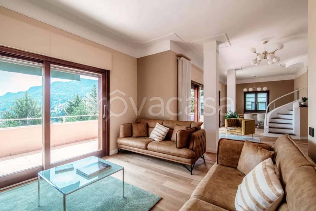 appartamento in affitto a Como in zona Villa Olmo