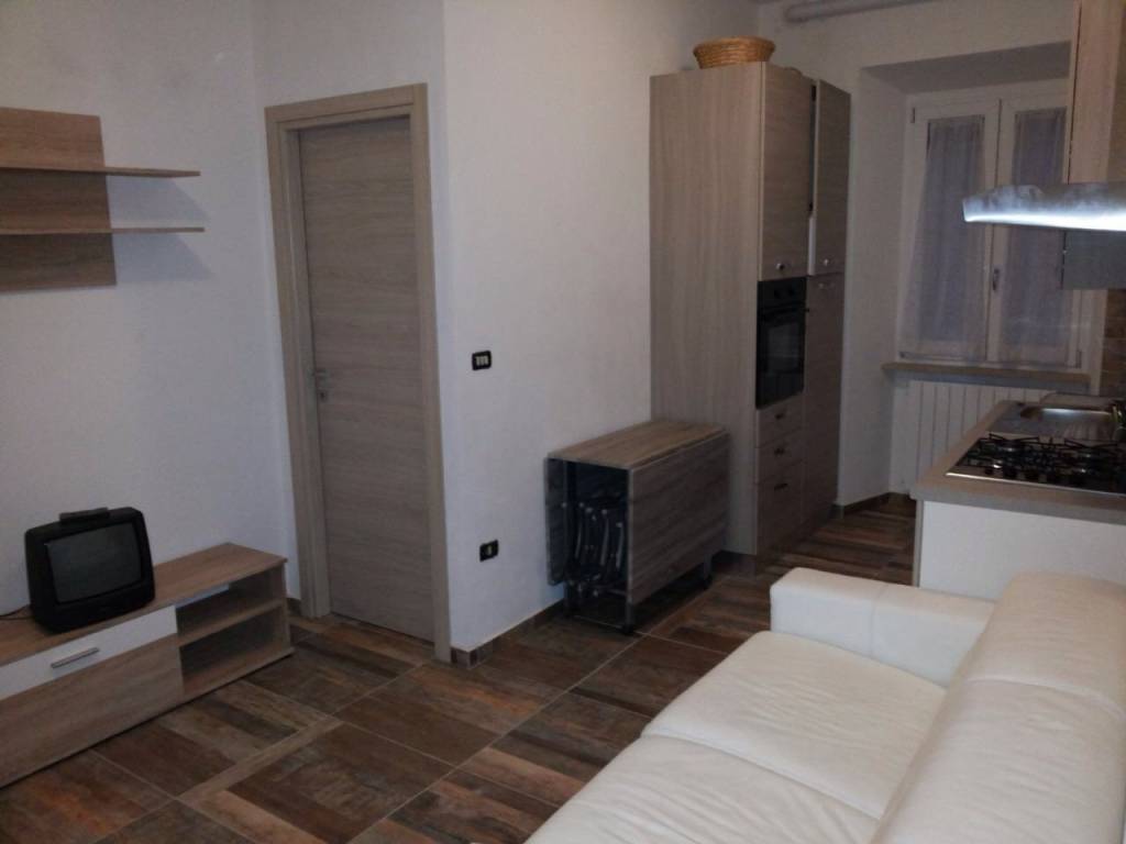 appartamento in affitto a Como in zona Albate
