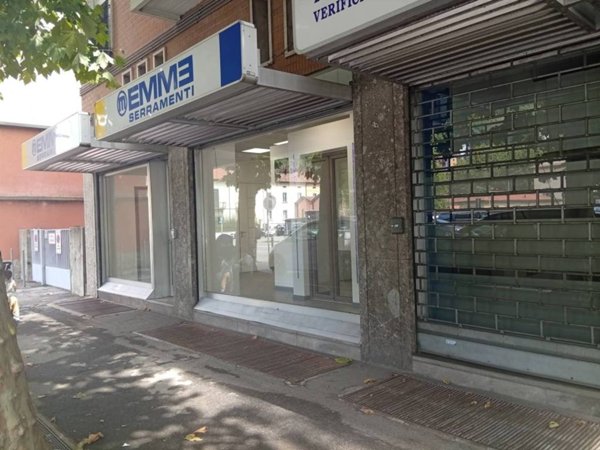 negozio in affitto a Como in zona Borghi