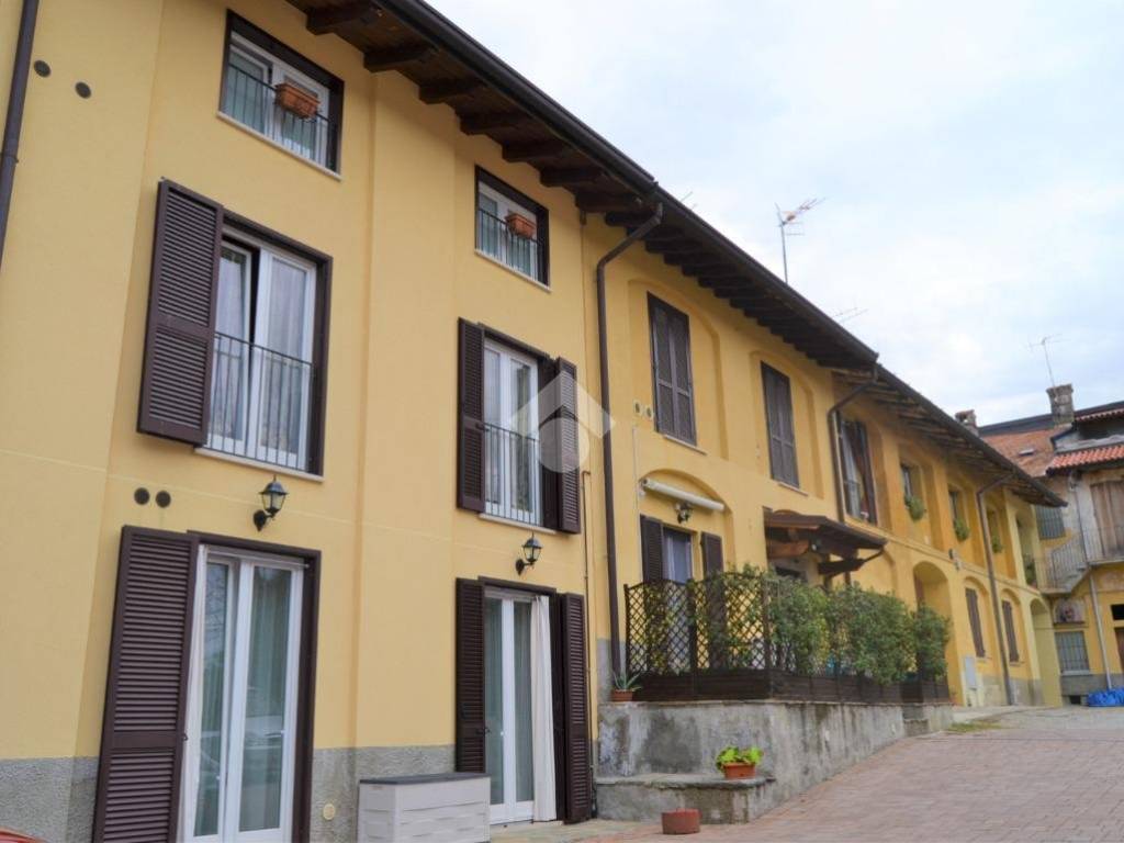 appartamento in affitto a Como in zona Camnago Volta