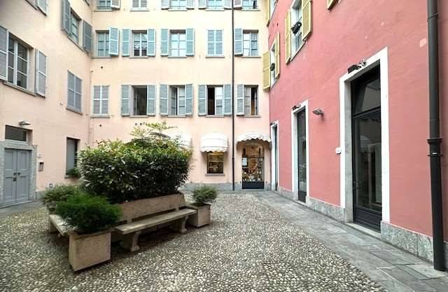 negozio in affitto a Como in zona Borghi