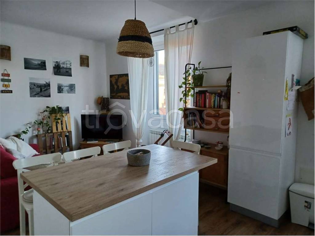 appartamento in affitto a Como in zona Caserme