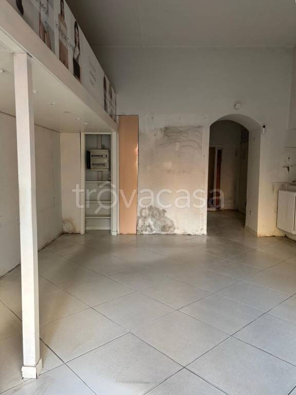 appartamento in affitto a Como in zona Borghi