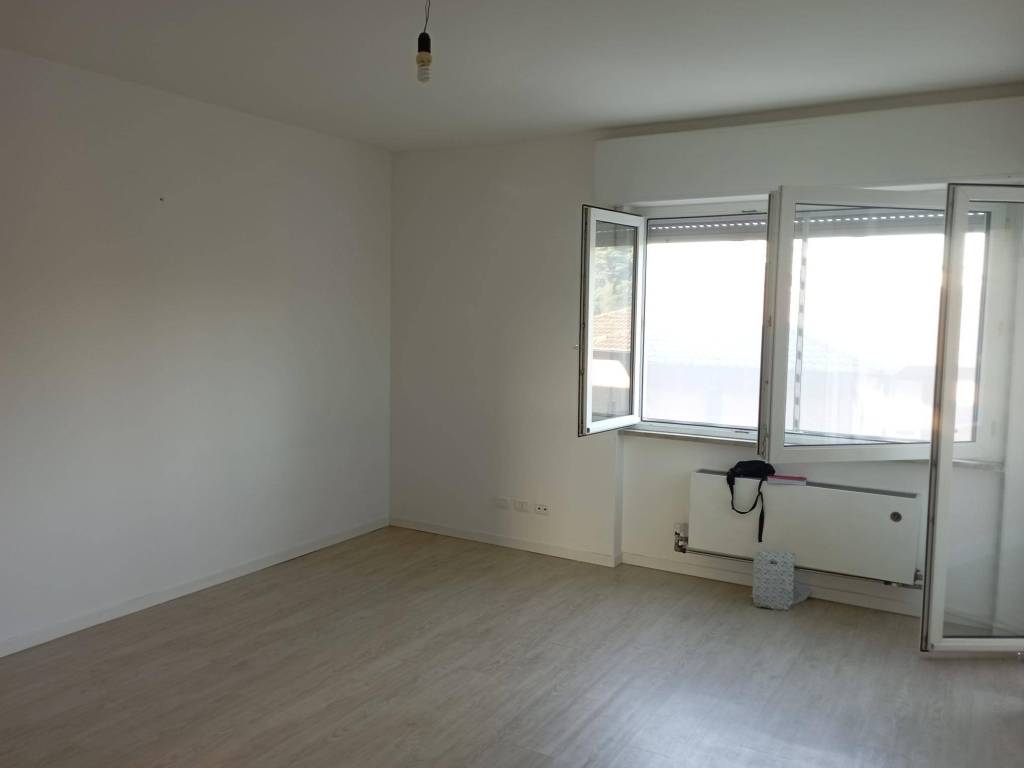 appartamento in affitto a Como in zona Lora