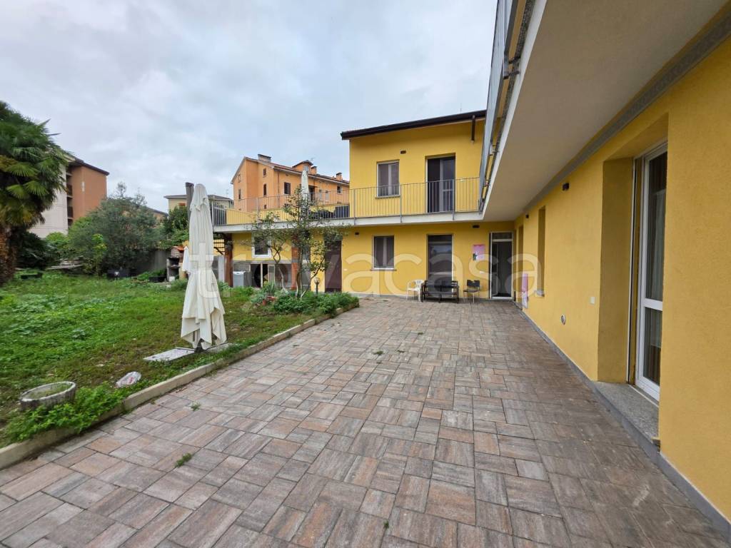 appartamento in affitto a Como in zona Camerlata