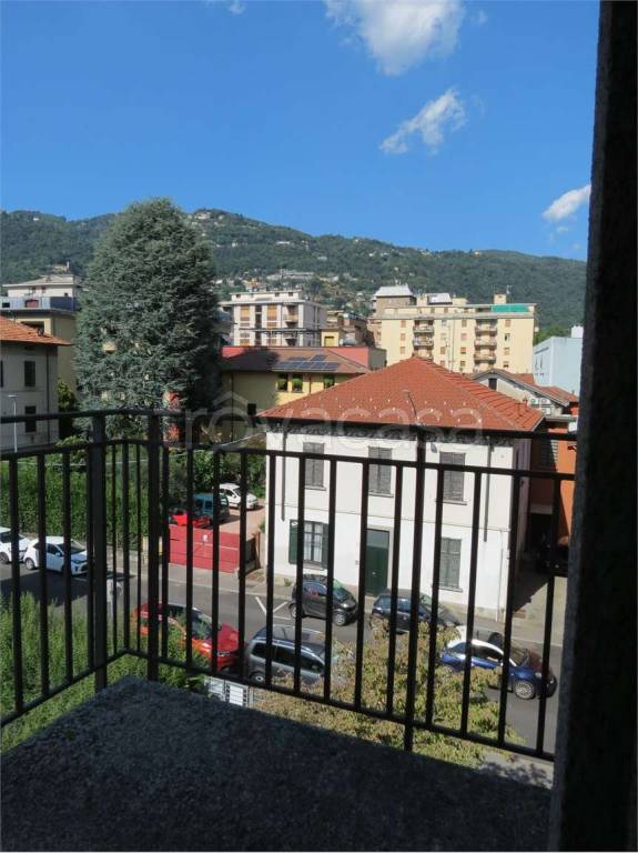 appartamento in affitto a Como in zona Borghi