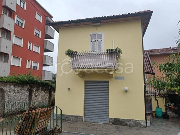 negozio in affitto a Como in zona Camerlata