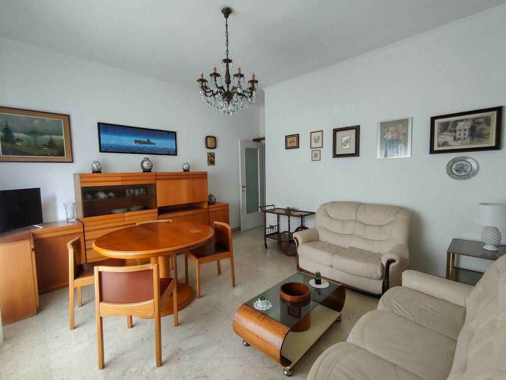 appartamento in affitto a Como in zona Borghi