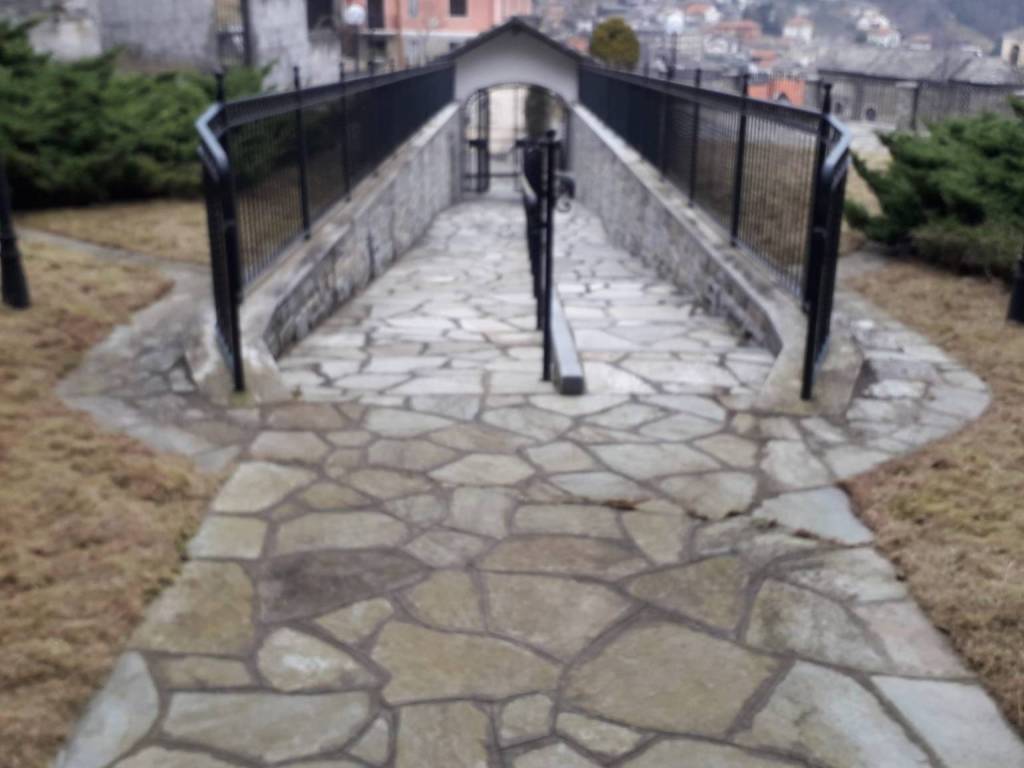 negozio in affitto a Como in zona Como Centro