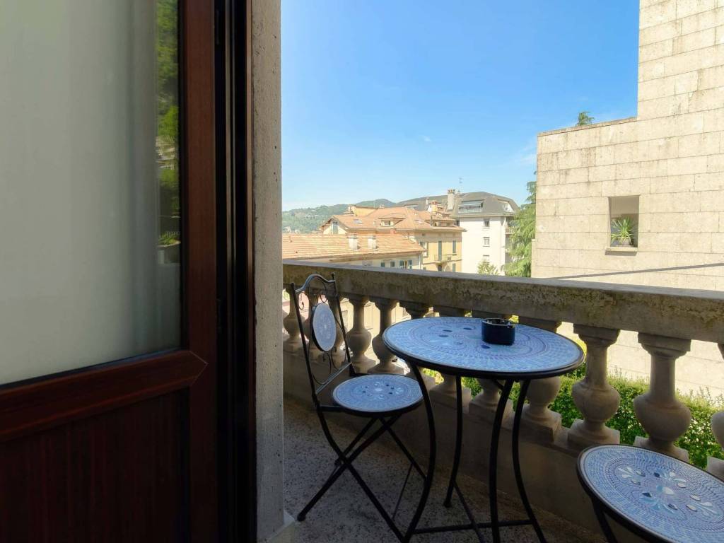 appartamento in affitto a Como in zona Borghi