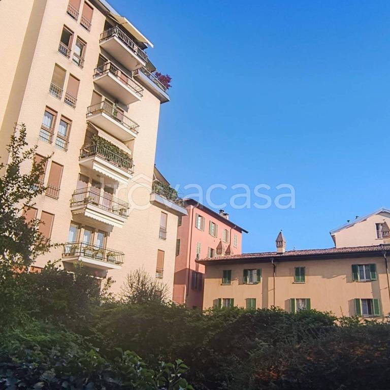 appartamento in affitto a Como in zona Valduce