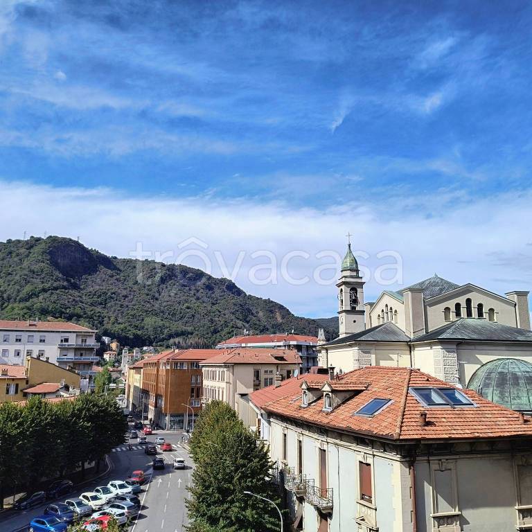 appartamento in affitto a Como in zona Borghi