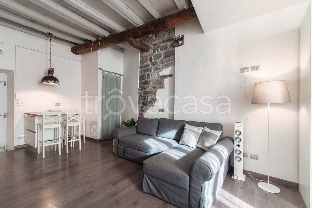 appartamento in affitto a Como in zona Como Centro