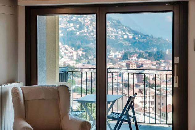 appartamento in affitto a Como in zona Tavernola