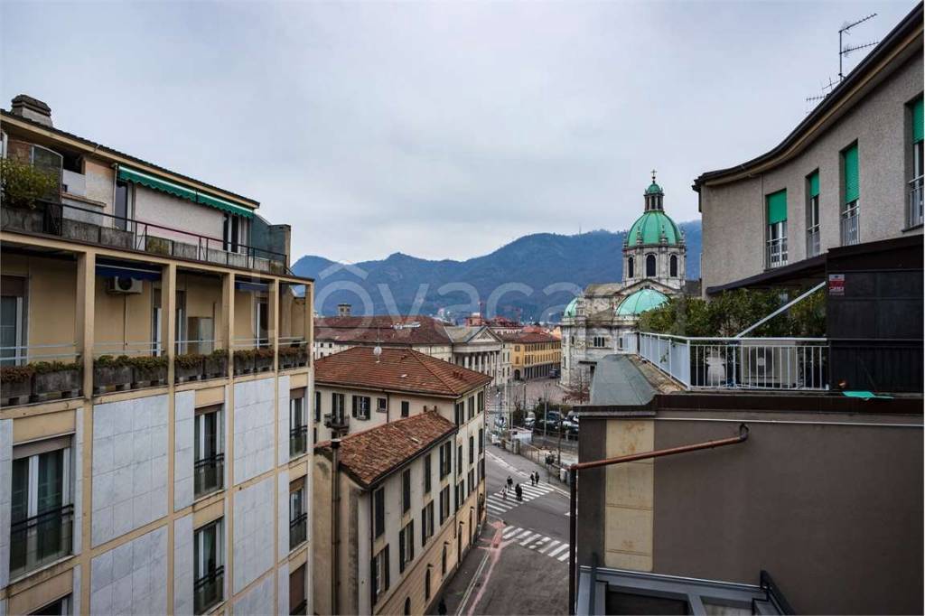 appartamento in affitto a Como in zona Como Centro