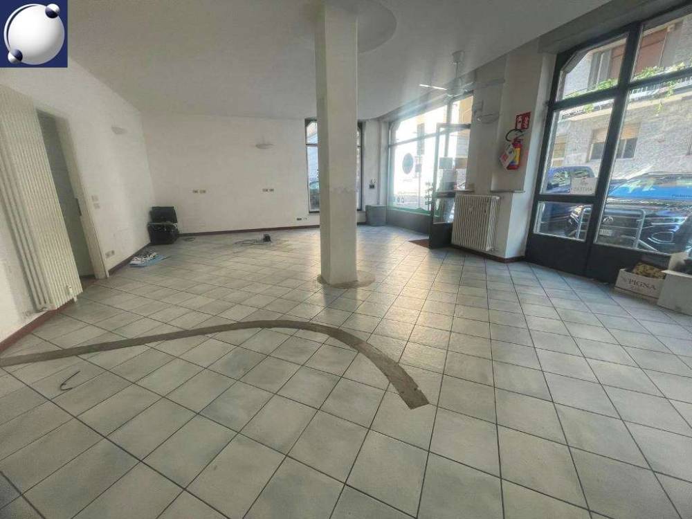 negozio in affitto a Como in zona Como Centro