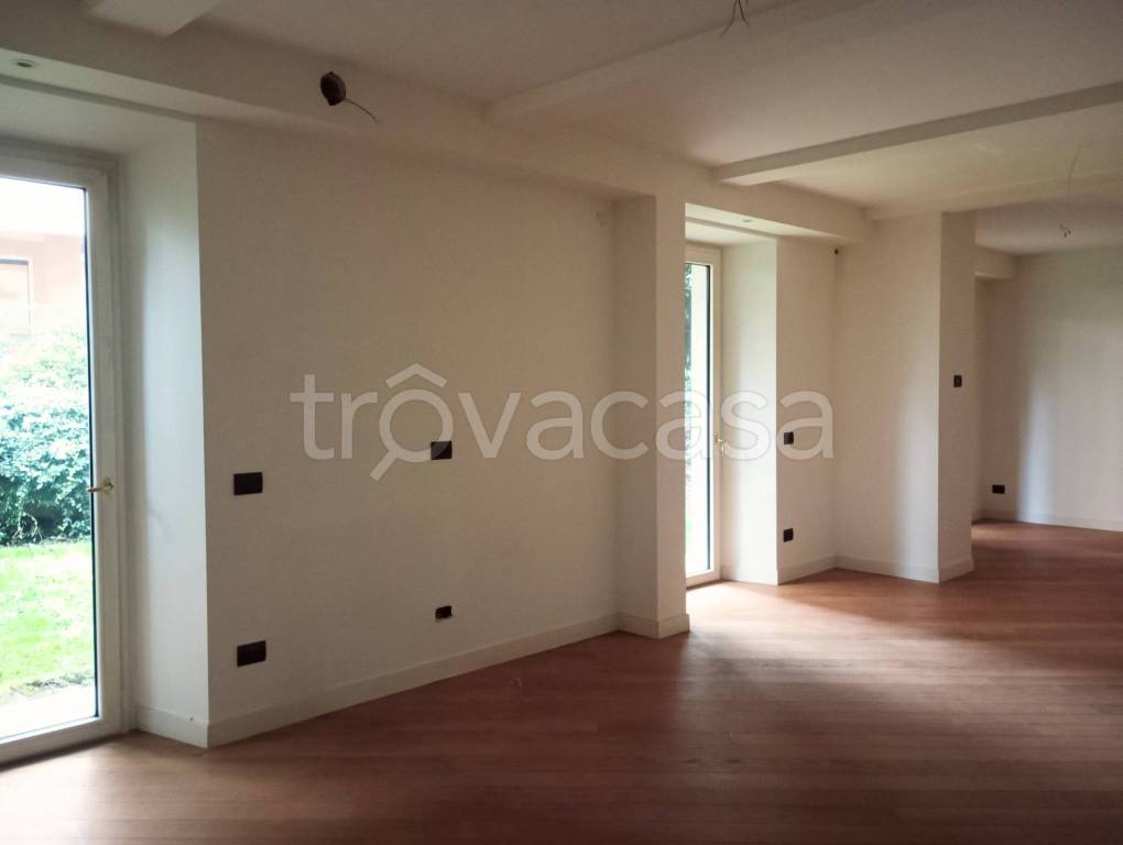 appartamento in affitto a Como in zona Valduce